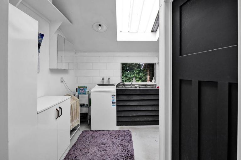 Photo of property in 279 Manutahi Road, Lepperton, New Plymouth, 4372