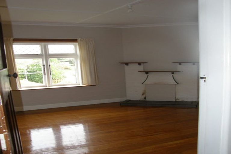 Photo of property in 24 Imperial Terrace, Melrose, Wellington, 6022