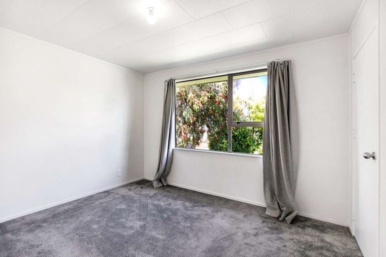 Photo of property in 24 Fergusson Street, Marton, 4710