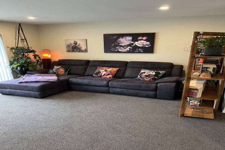 Photo of property in 2/240a Estuary Road, South New Brighton, Christchurch, 8062