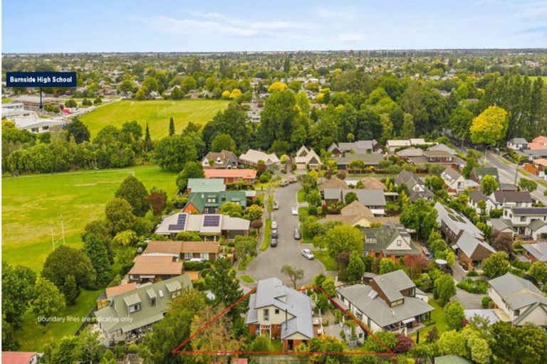 Photo of property in 28 Rubens Place, Burnside, Christchurch, 8053