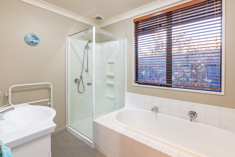 Photo of property in 16 Rembrandt Drive, Rolleston, 7614