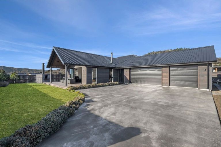 Photo of property in 8 Toru Street, Albert Town, Wanaka, 9305