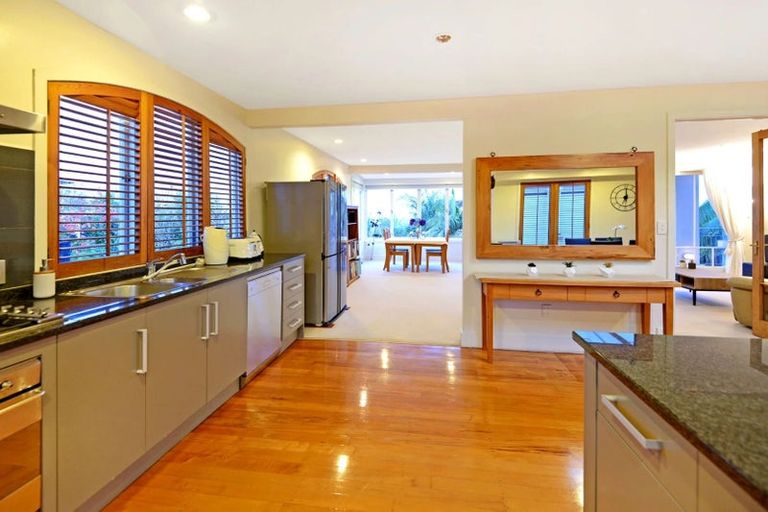 Photo of property in 2/13 Castor Bay Road, Castor Bay, Auckland, 0620