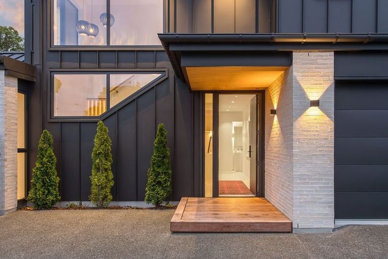 Photo of property in 38 Straven Road, Riccarton, Christchurch, 8011