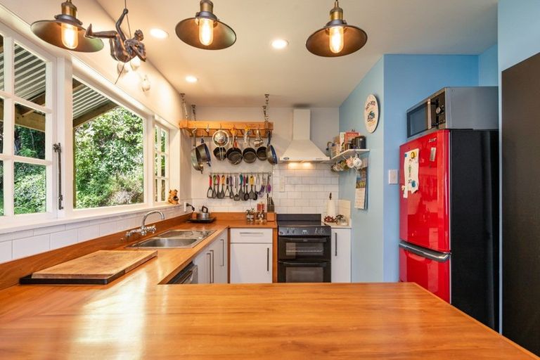 Photo of property in 10 Prebble Grove, Naenae, Lower Hutt, 5011