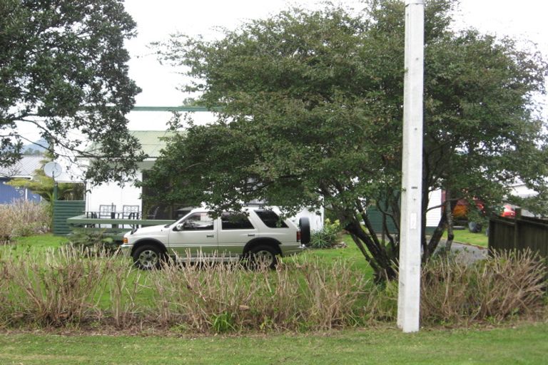 Photo of property in 53 Ocean Beach Road, Tairua, 3508