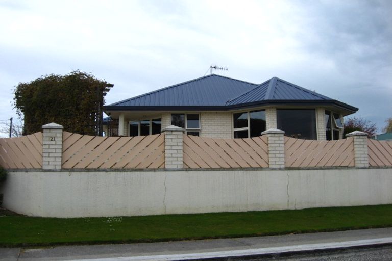 Photo of property in 21 Bedford Street, Tapanui, 9522