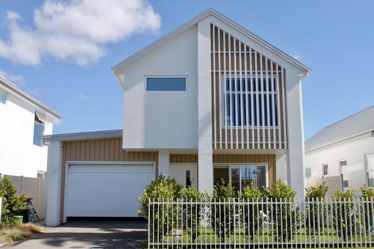 Photo of property in 92 Pallida Crescent, Papamoa Beach, 3118