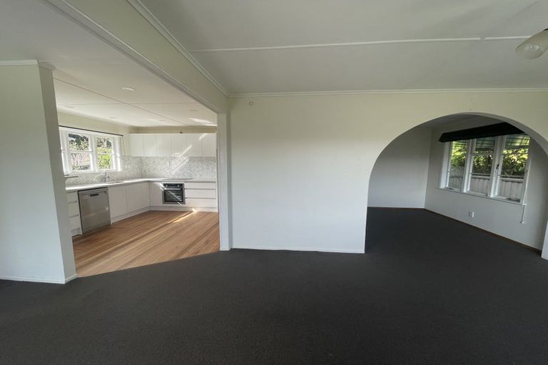 Photo of property in 17 Phillip Avenue, Glen Eden, Auckland, 0602