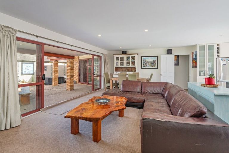 Photo of property in 8 Oribi Place, Whitianga, 3510