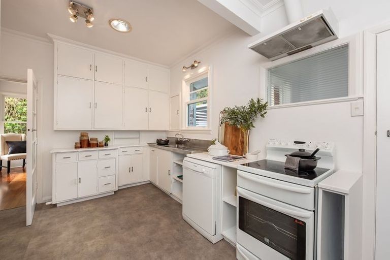 Photo of property in 42 Gloucester Street, Wilton, Wellington, 6012