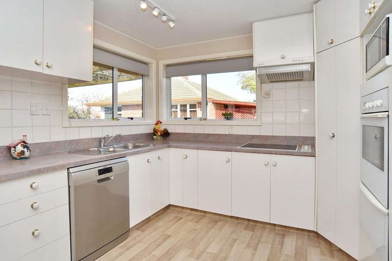 Photo of property in 40 Bourne Crescent, Papanui, Christchurch, 8053