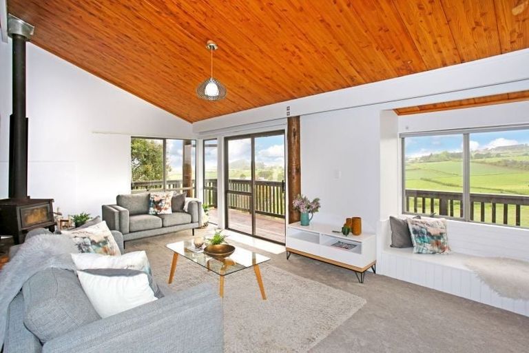 Photo of property in 10 Cameron Town Road, Pukekohe, 2678