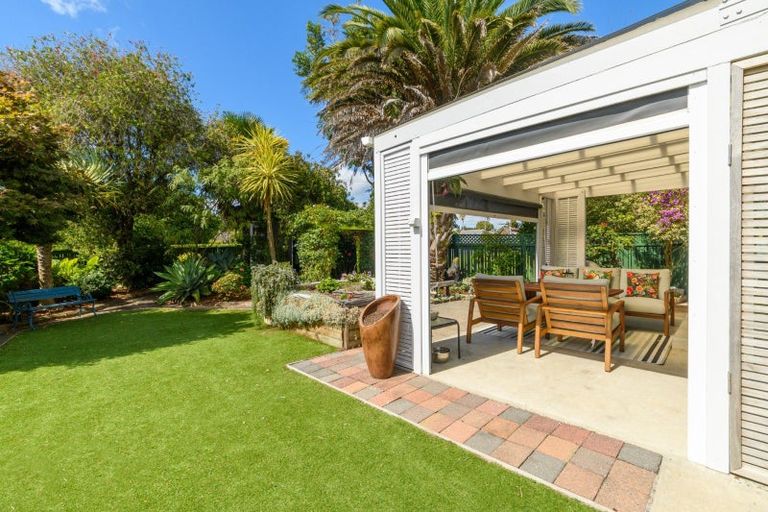 Photo of property in 2 Columba Place, Matua, Tauranga, 3110