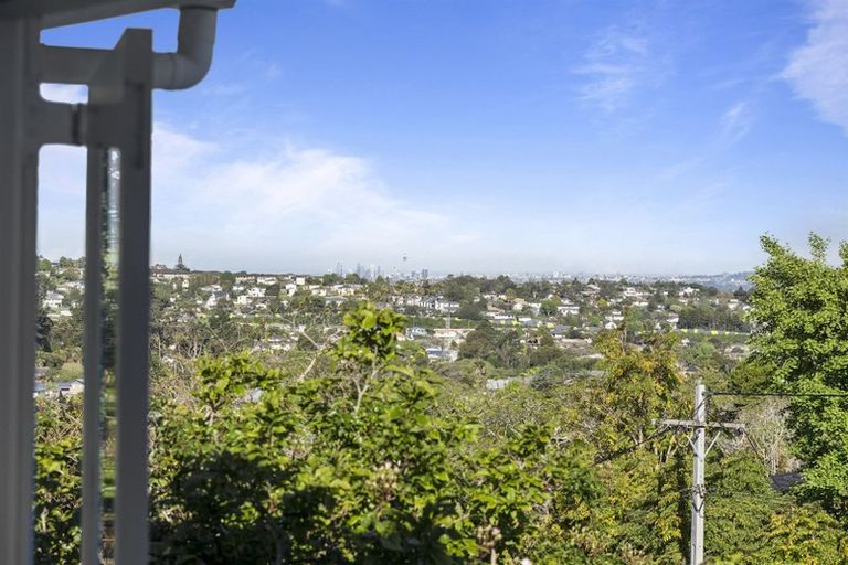 Photo of property in 19 Mcclintock Road, Massey, Auckland, 0614