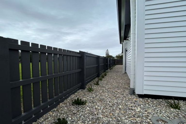 Photo of property in 7a Daytona Road, Henderson, Auckland, 0610