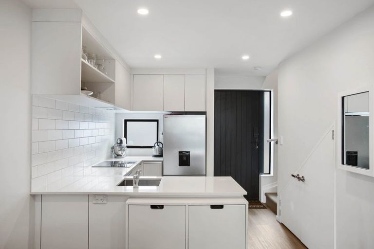 Photo of property in 28 Ivy Nola Way, Henderson, Auckland, 0612