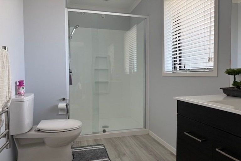 Photo of property in 35 Te Wharo Drive, Papamoa, 3118