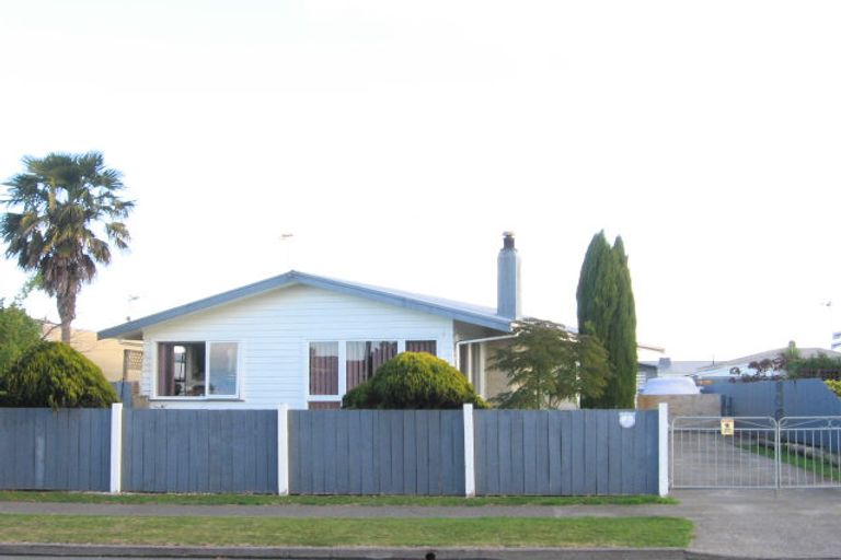 Photo of property in 75 Wycliffe Street, Onekawa, Napier, 4110