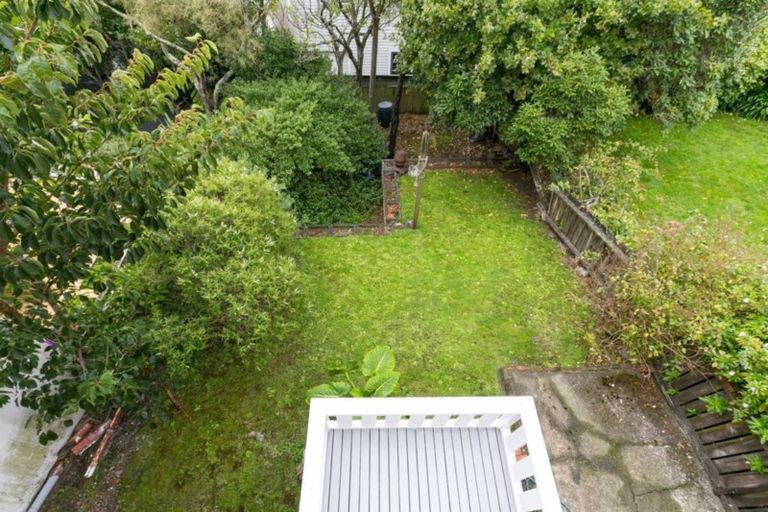 Photo of property in 107 Grant Road, Thorndon, Wellington, 6011
