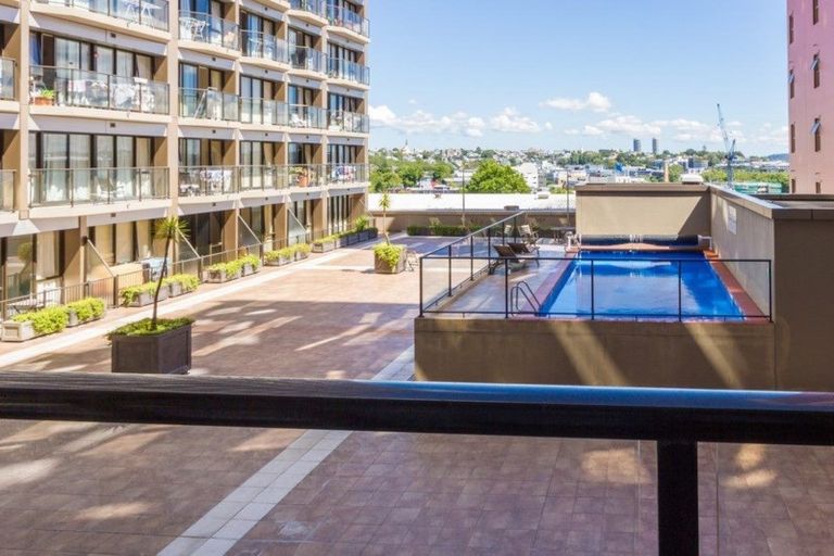 Photo of property in The Imperial Gardens Apartments, 512/135 Hobson Street, Auckland Central, Auckland, 1010