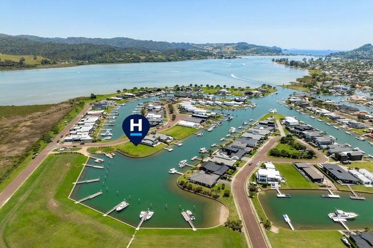 Photo of property in 104 Motu Hei, Pauanui, Hikuai, 3579