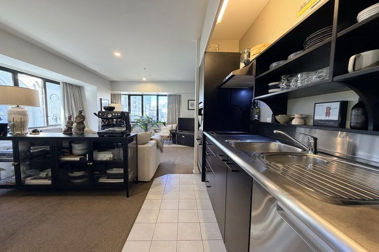 Photo of property in St Peters Apartments, 2b/192 Willis Street, Te Aro, Wellington, 6011