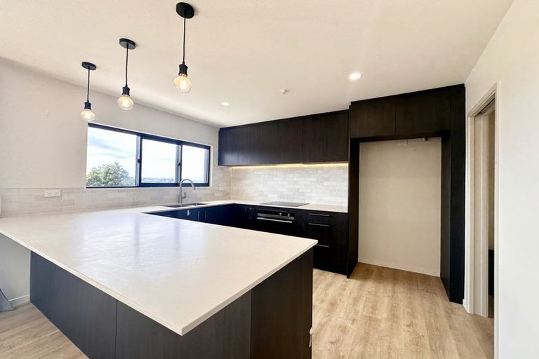 Photo of property in 15 Mcdowell Crescent, Hillcrest, Auckland, 0627