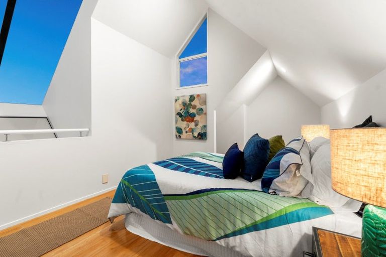 Photo of property in 43 Shuttleworth Place, Manly, Whangaparaoa, 0930