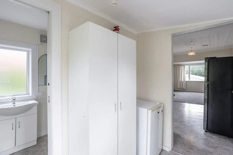 Photo of property in 160 Main South Road, Green Island, Dunedin, 9018