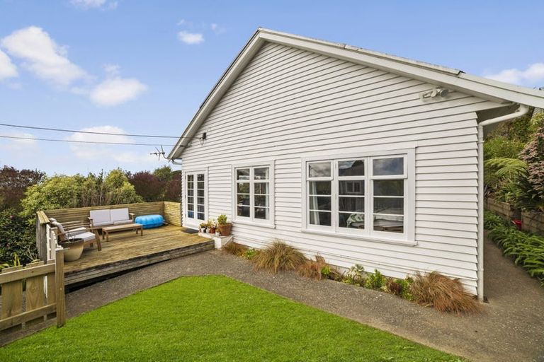 Photo of property in 3 Braithwaite Street, Karori, Wellington, 6012