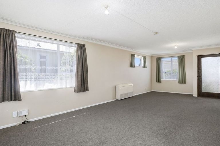 Photo of property in 17 Fingall Street, South Dunedin, Dunedin, 9012