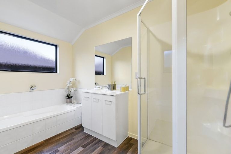 Photo of property in 12 Cabernet Close, Rototuna, Hamilton, 3210