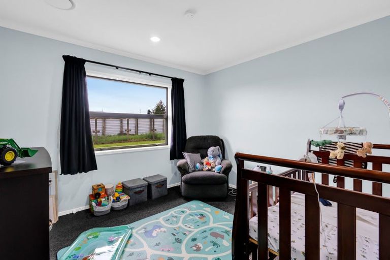 Photo of property in 34 Mercade Close, Stratford, 4332