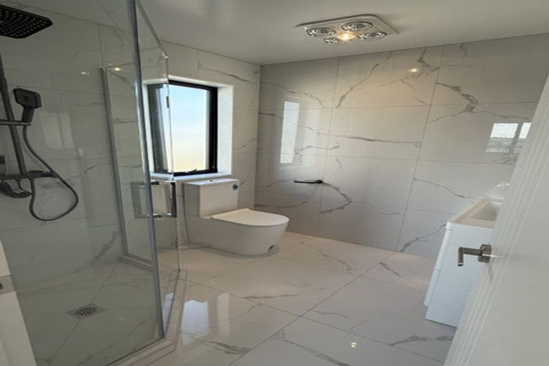 Photo of property in 120 Taylor Street, Blockhouse Bay, Auckland, 0600