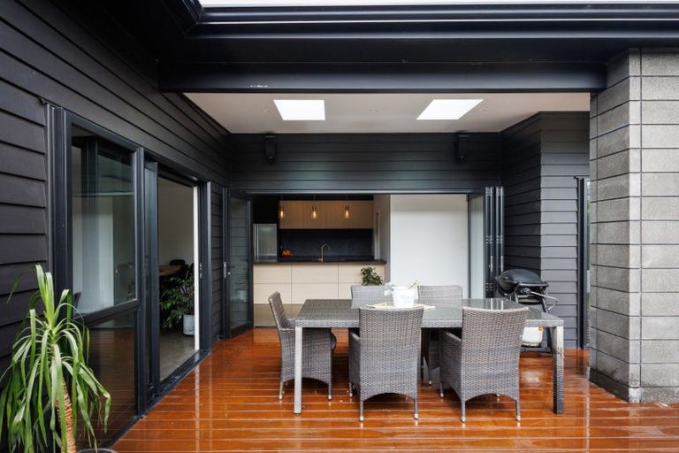 Photo of property in 35 Freedom Drive, Kelvin Grove, Palmerston North, 4414