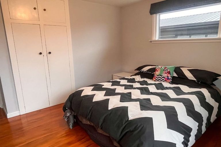 Photo of property in 16 Daniels Road, Redwood, Christchurch, 8051