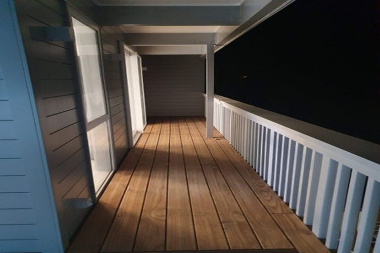 Photo of property in 1/12 Vista Crescent, Maoribank, Upper Hutt, 5018