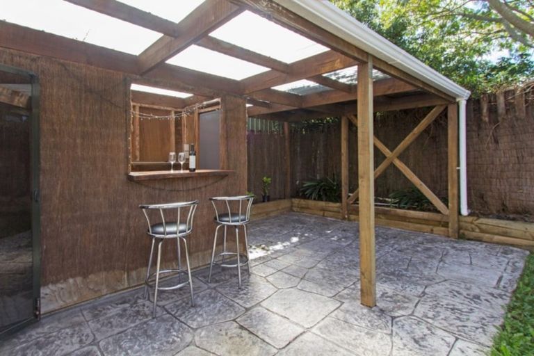 Photo of property in 1/104 Pakuranga Road, Pakuranga, Auckland, 2010