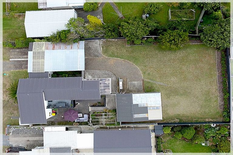 Photo of property in 6 Huia Street, Foxton Beach, Foxton, 4815