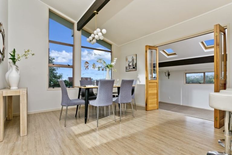 Photo of property in 6 Asbury Crescent, Campbells Bay, Auckland, 0630