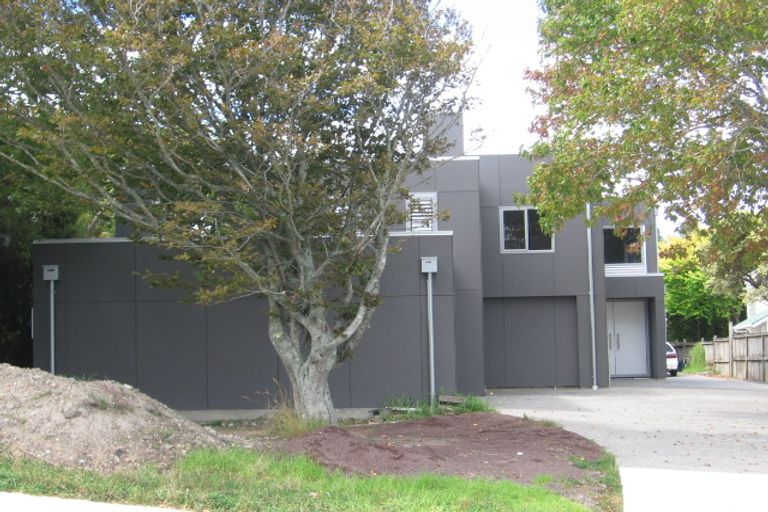 Photo of property in 15 Gulf View Road, Murrays Bay, Auckland, 0630