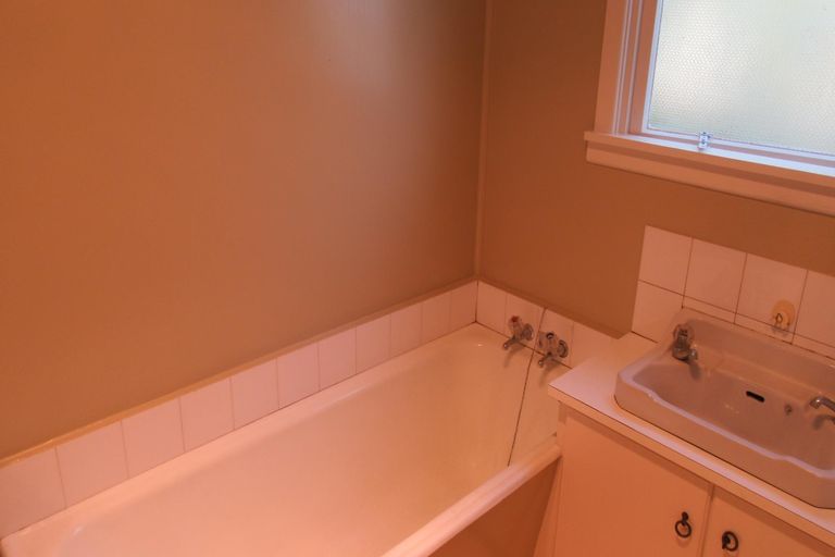 Photo of property in 66 Belt Street, Waimate, 7924