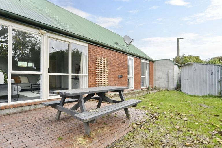 Photo of property in 35 Larch Place, Casebrook, Christchurch, 8051