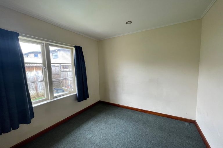 Photo of property in 28 Landon Avenue, Mangere East, Auckland, 2024