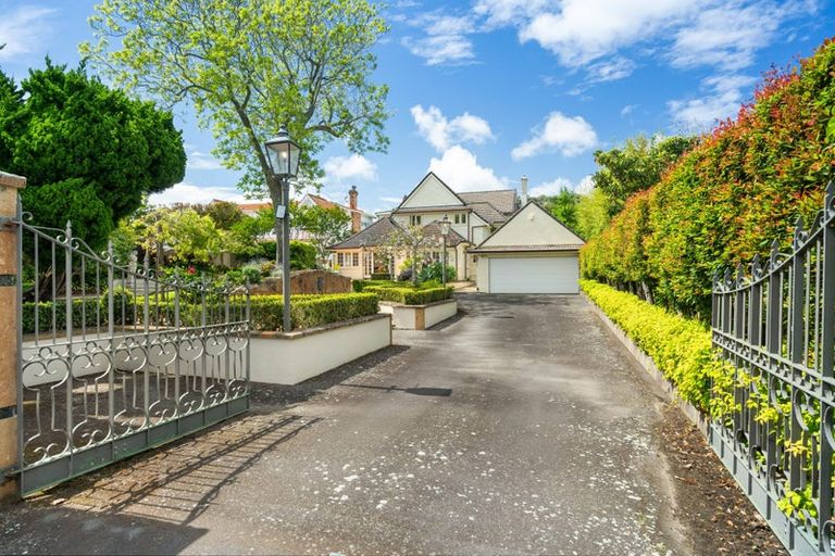 Photo of property in 7 Marine Terrace, Bayswater, Auckland, 0622