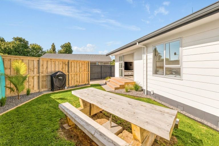 Photo of property in 16 Girven Road, Mount Maunganui, 3116