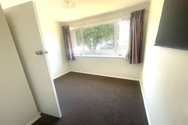 Photo of property in 49 Thatcher Street, Castlecliff, Whanganui, 4501