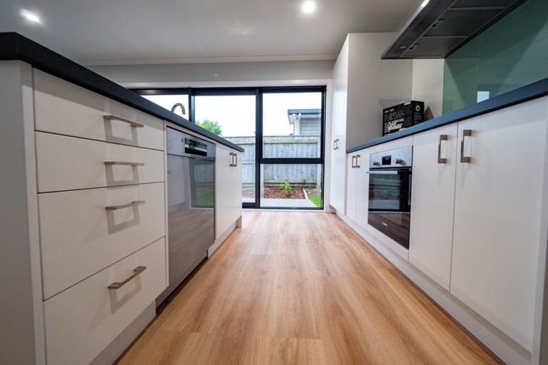 Photo of property in 8 Koru Loop, Paraparaumu, 5032